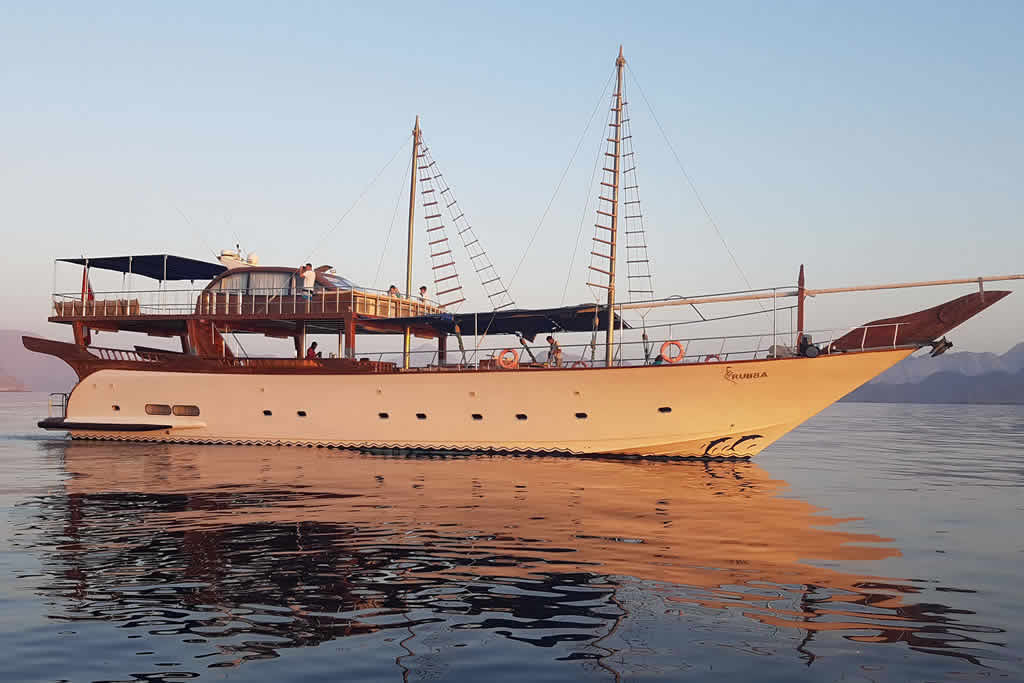 Luxury Yacht Family Tour 